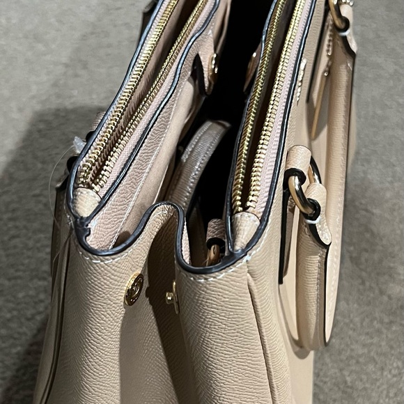 Brand new with tag Coach large satchel - Picture 2 of 12